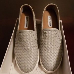 Steve Madden Woven shoes